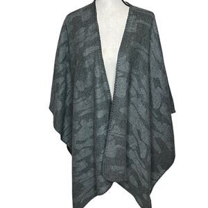 Woolrich Women’s Shawl Grey Sweater Poncho. Size One Size.